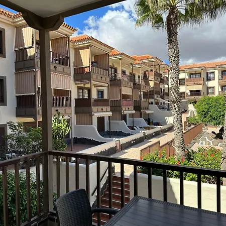 Balcon Del Mar- Pool View ארונה